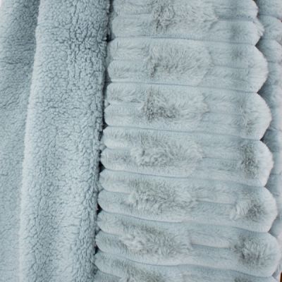 Plaid de pelo corto en relieve Asil Verde