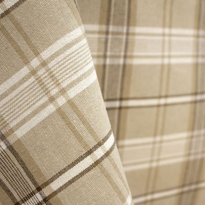 Estovalles d'estil Escocès de fil tintat Sorra